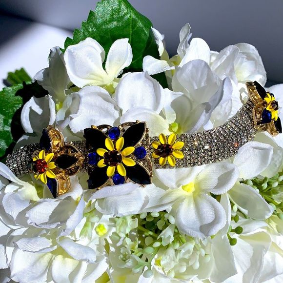 πππBanana Republic set of necklace and bracelet πππ - Picture 3 of 14